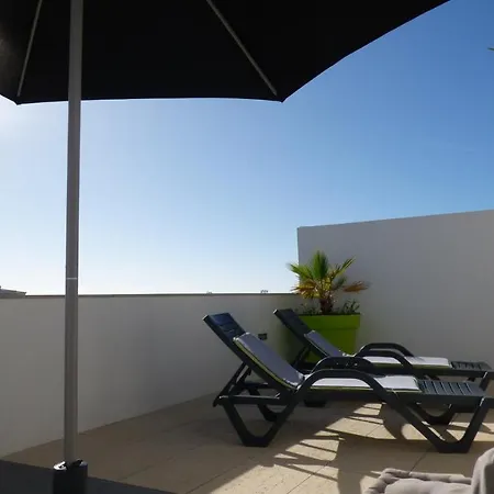Apartment Rooftop Center