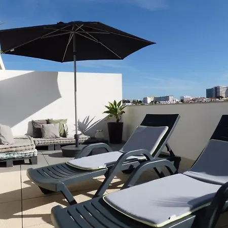 Apartment Rooftop Center
